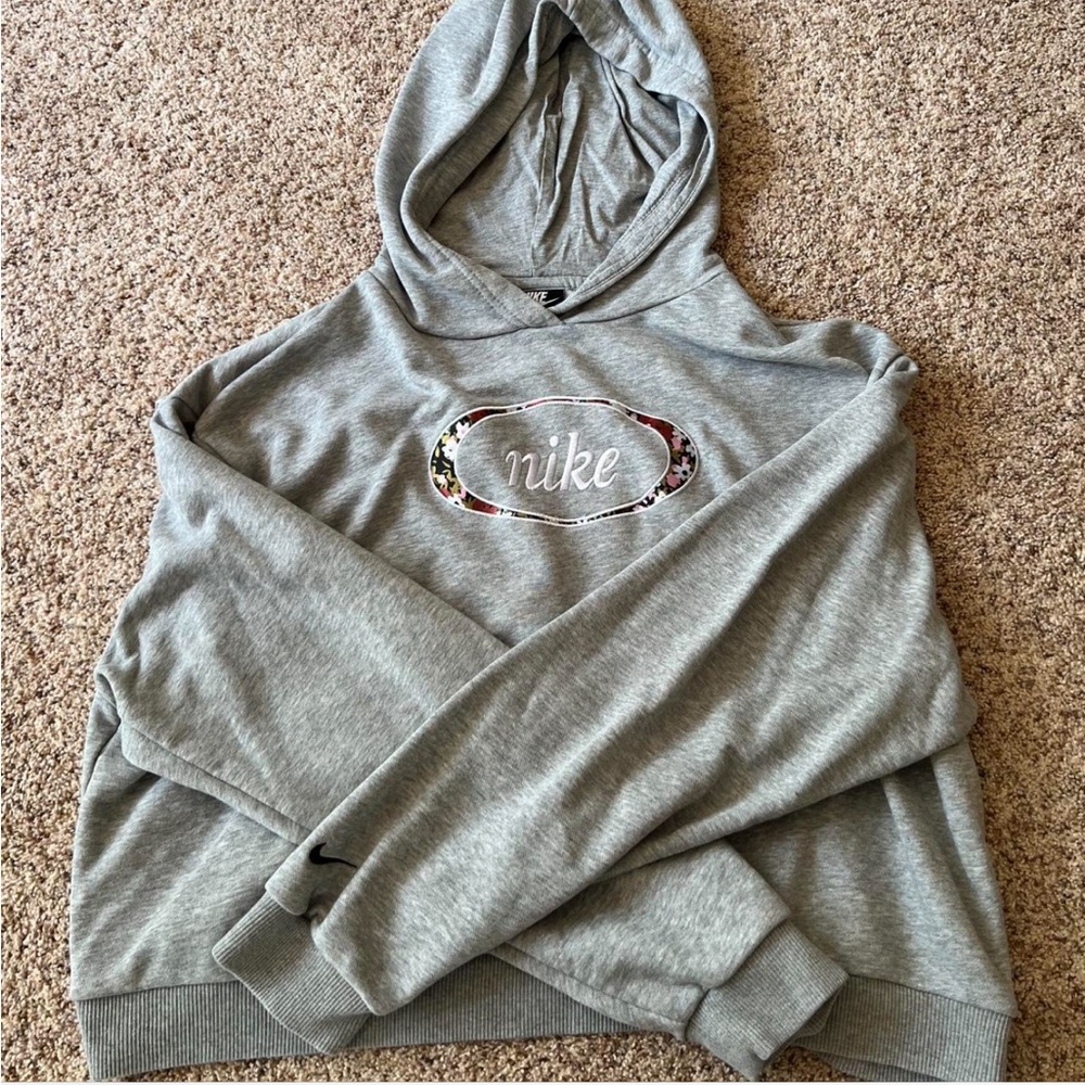 Nike Heather Gray Sweatshirt